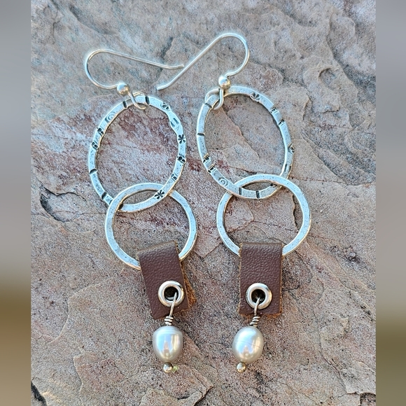 Sundance Jewelry - Vtg Sundance Sterling Drop Earrings